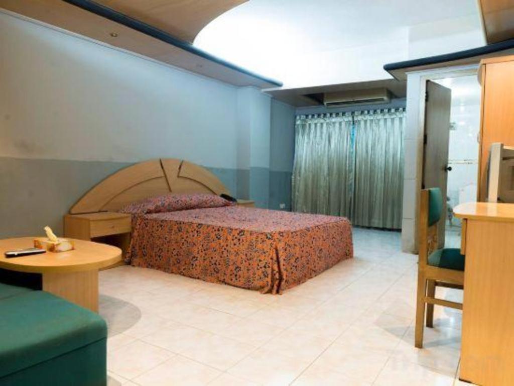 Hotel Tower Inn, Читтагонг Экстерьер фото